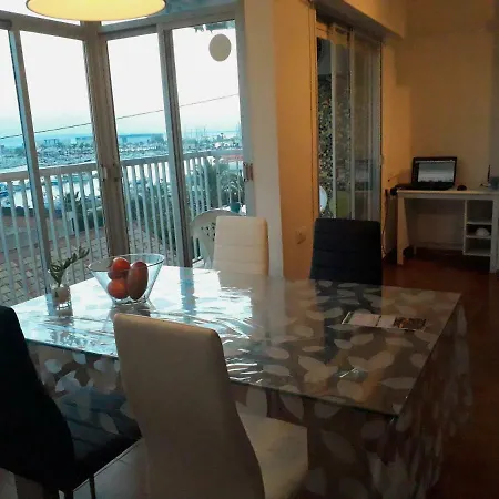 Apartment 2 Bedroom's Flat On The Beach, Center, 1 Line *