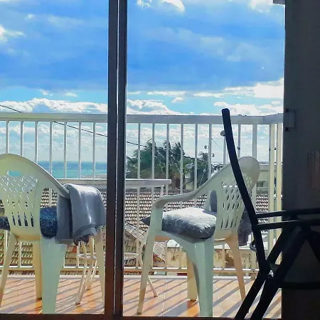 2 Bedroom's Flat On The Beach, Center, 1 Line *